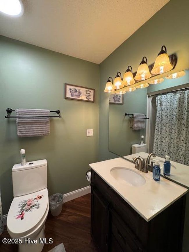 Second bathroom | Image 21