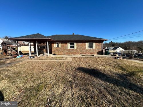 17 Ridley Dr, WALLINGFORD, PA, 19086-7245 | Card Image