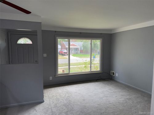 28930 Birchwood St, Inkster, MI, 48141-1112 | Card Image