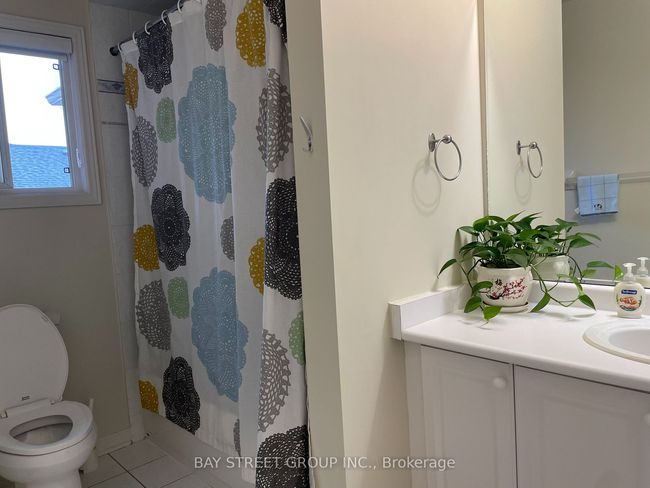 132 Nahanni Dr, House attached with 3 bedrooms, 4 bathrooms and 2 parking in Richmond Hill ON | Image 11