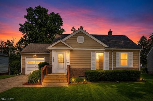 184 Rowford Ave Sw, Massillon, OH, 44646-3821 | Card Image