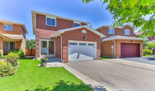 38 Toba Cres, Brampton, ON, L6Z4R7 | Card Image