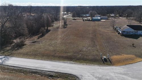 15040 E Pony Road, Nevada, MO, 64772 | Card Image