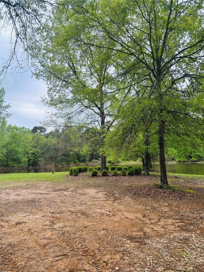 11746 County Road 352 E, House other with 3 bedrooms, 2 bathrooms and null parking in Henderson TX | Image 8