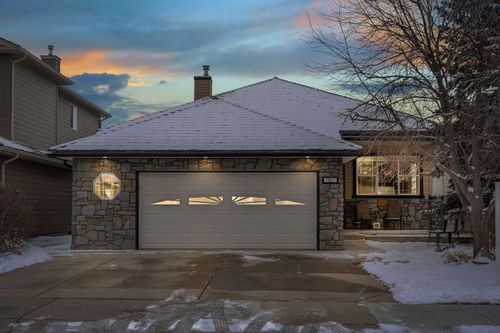 1907 Woodside Blvd Nw, Airdrie, AB, T4B2M4 | Card Image