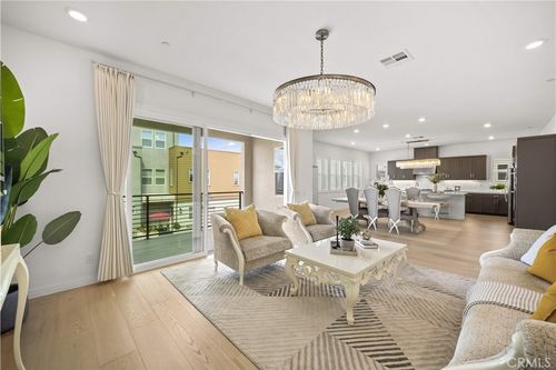 203 Abacus, Irvine, CA, 92618 | Card Image