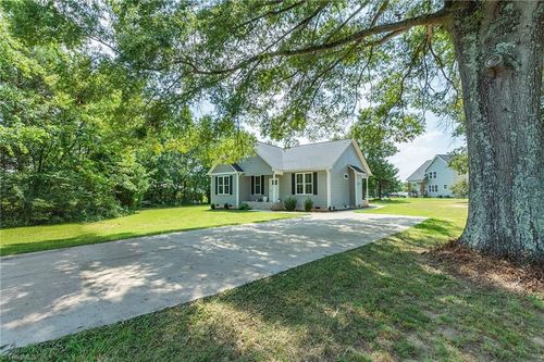 1834 Tall Pines Road, Lexington, NC, 27295 | Card Image
