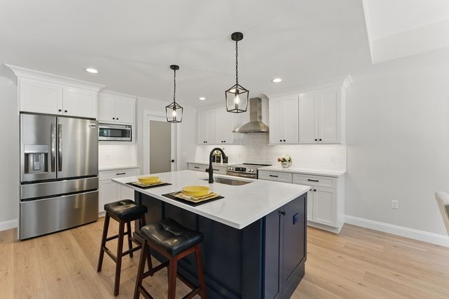 18 - 18 Nicols Way, Condo with 2 bedrooms, 2 bathrooms and 2 parking in Easthampton MA | Image 8