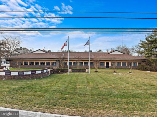 675 Route 72 E, MANAHAWKIN, NJ, 08050-3501 | Card Image