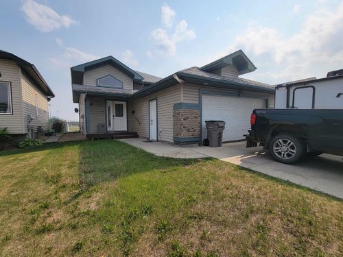 10745 72 Ave, Grande Prairie, AB, T8W2T5 | Card Image