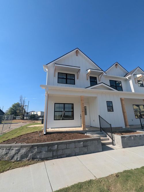 8154 Pembridge Ct, Chattanooga, TN, 37421-7729 | Card Image