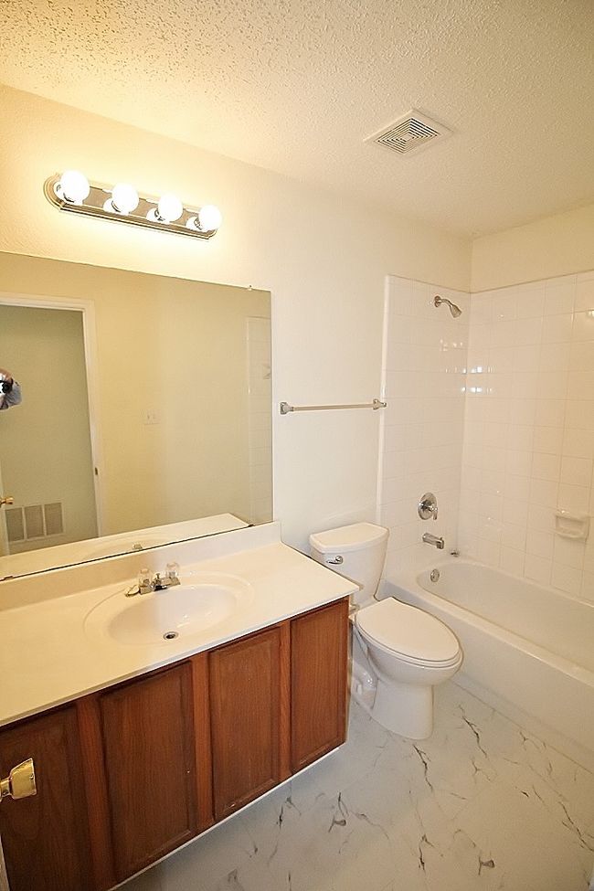 2415 Mallory Ln, House other with 4 bedrooms, 3 bathrooms and null parking in Lancaster TX | Image 27