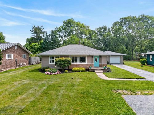 10690 N Brown St, Syracuse, IN, 46567-9468 | Card Image