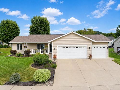 1909 Viking Ave, Holmen, WI, 54636-8626 | Card Image