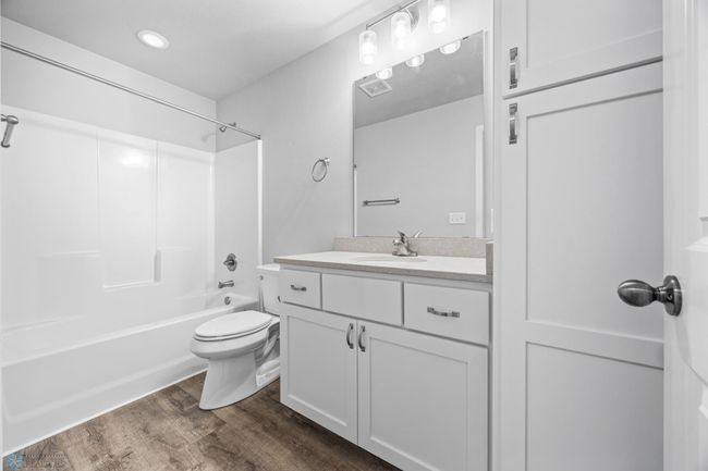 Bathroom | Image 5