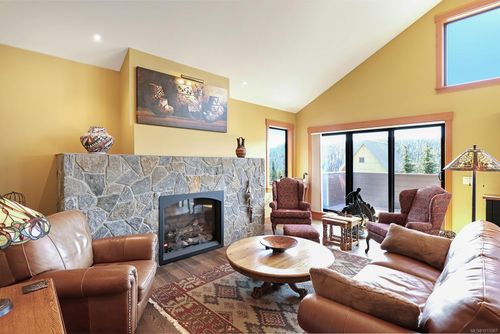 890 Cruikshank Ridge, Courtenay, BC, V9J1L0 | Card Image