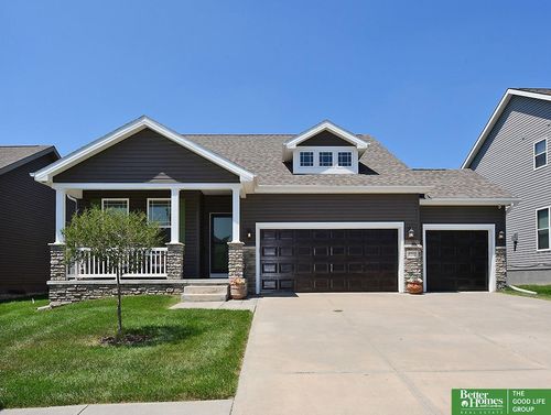 8202 N 172nd St, Bennington, NE, 68007-3288 | Card Image
