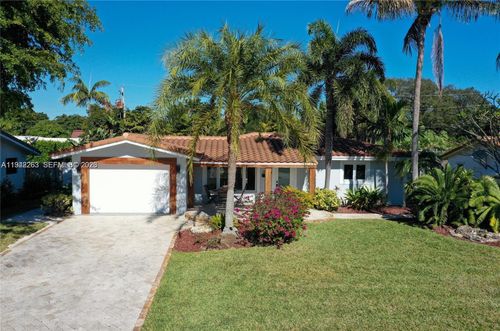 2011 Ne 31st Ct, Lighthouse Point, FL, 33064 | Card Image