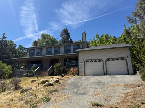 22600 Sunrise Ct, Tehachapi, CA, 93561-9199 | Card Image