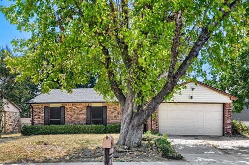704 Fort Worth St, Mansfield, TX, 76063-2111 | Card Image