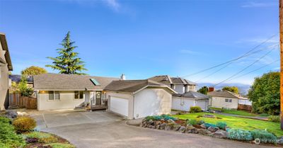 7918 S 116th Street, House other with 4 bedrooms, 3 bathrooms and 2 parking in Seattle WA | Image 2