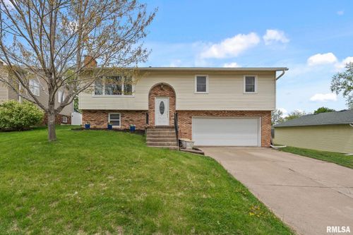 1701 89th Ave W, Rock Island, IL, 61201-7645 | Card Image