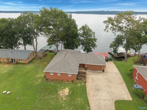 910 County Road 91, Rogersville, AL, 35652-6865 | Card Image