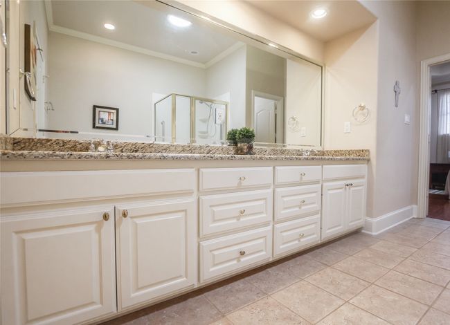 7120 Holly Square Ct, House other with 3 bedrooms, 2 bathrooms and null parking in Tyler TX | Image 15