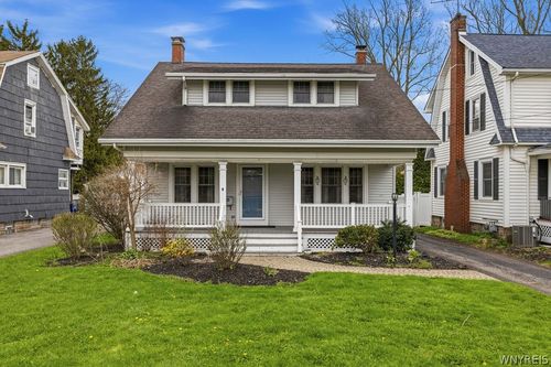 633 Locust St, Lockport, NY, 14094-5920 | Card Image