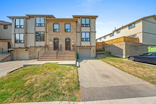 83-83 Guildford Cres, Brampton, ON, L6S3K2 | Card Image