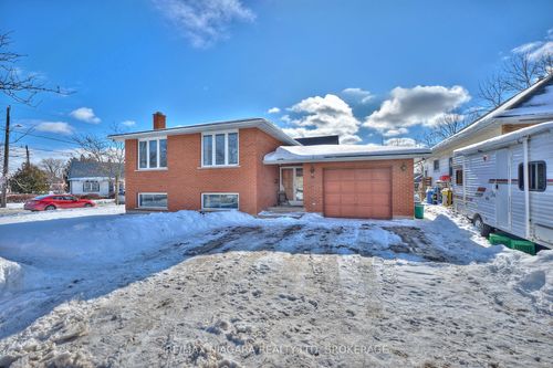 50 Chetwood St, Saint Catharines, ON, L2S2A2 | Card Image