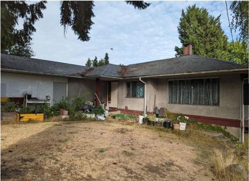 8056 Gilley Ave, Burnaby, BC, V5J4Y5 | Card Image