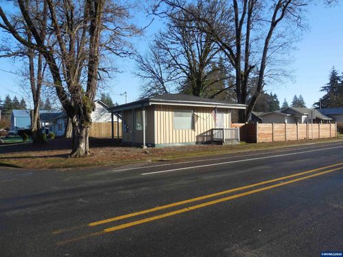 711 Main St, Lyons, OR, 97358-2325 | Card Image