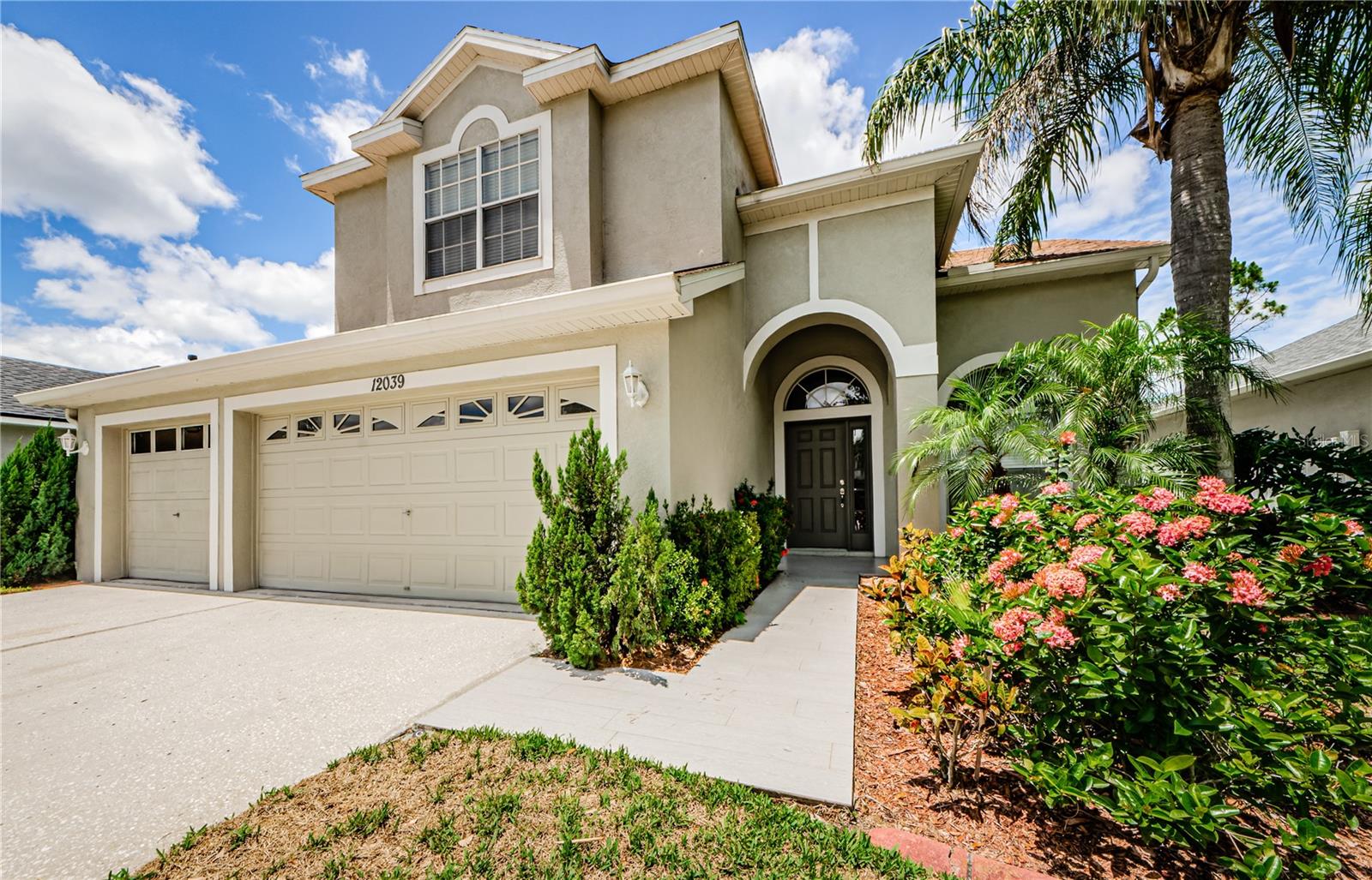 Mountbatten Dr, Tampa, FL 33626