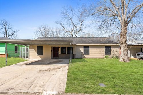 5647 Belmark St, Houston, TX, 77033-3027 | Card Image