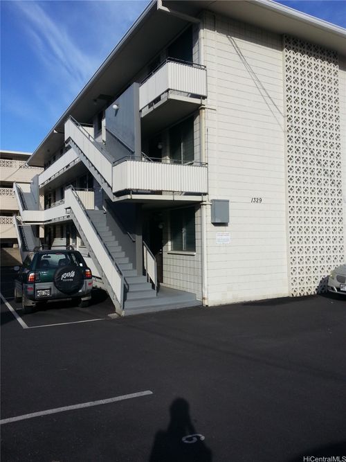 10-1329 Kaihee St, Honolulu, HI, 96822-4206 | Card Image