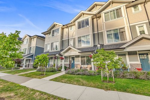 19-19483 74 Ave, Surrey, BC, V4N6V7 | Card Image