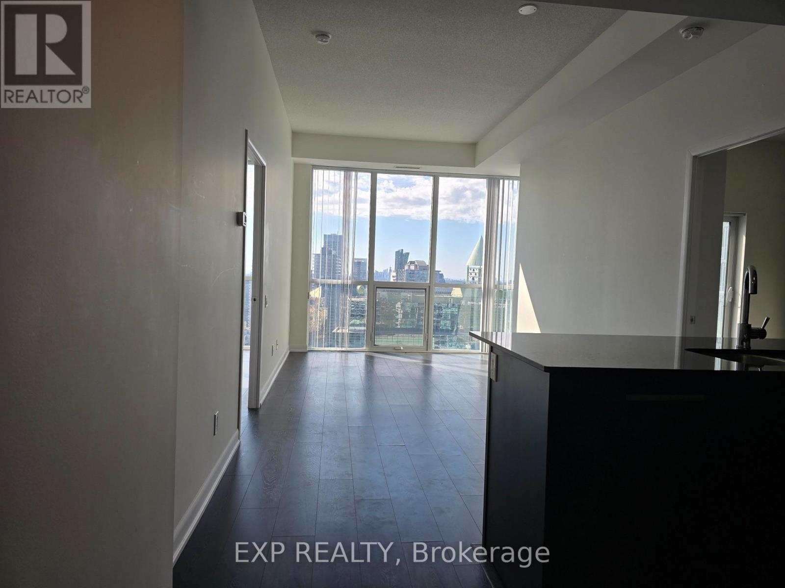 Residential Lease in Toronto (Willowdale West) 4