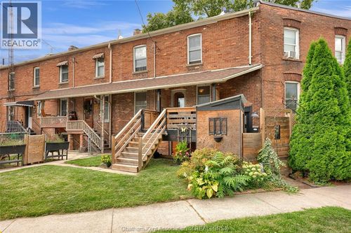 154 Grand Ave E, Chatham, ON, N7L1W2 | Card Image