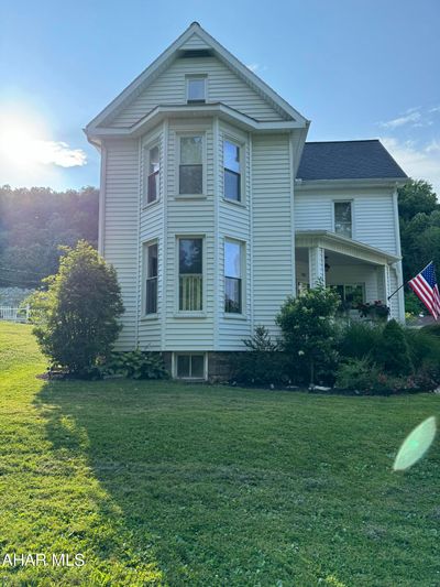 901 Jefferson Avenue, House other with 4 bedrooms, 1 bathrooms and null parking in Tyrone PA | Image 2