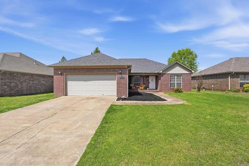 22 Ruby June St, Vilonia, AR, 72173-8049 | Card Image
