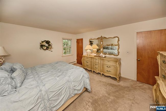 388 Holly Dr, House other with 3 bedrooms, 2 bathrooms and null parking in Wyckoff NJ | Image 16