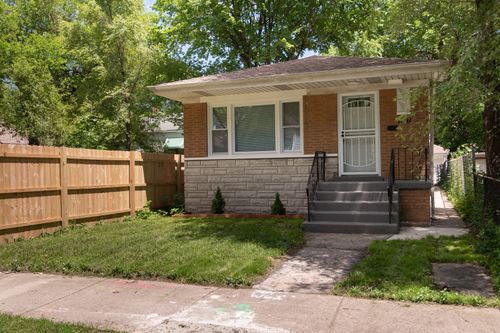 7737 S Champlain Ave, Chicago, IL, 60619-2916 | Card Image