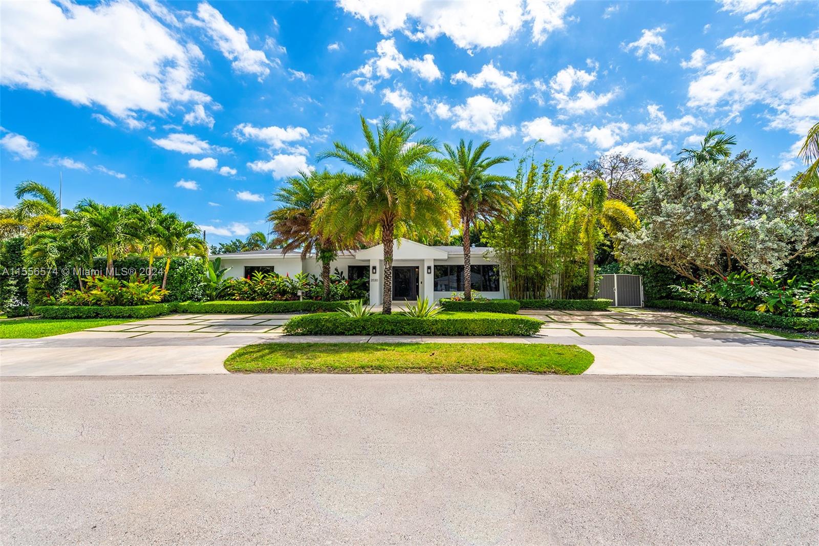 186th Dr, North Miami Beach, FL 33179