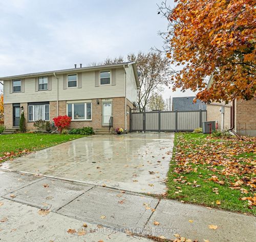 4167 Hamilton Rd, Dorchester, ON, N0L1G2 | Card Image