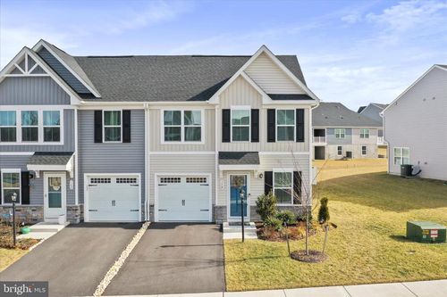 158 Bibury St, MARTINSBURG, WV, 25405-4314 | Card Image