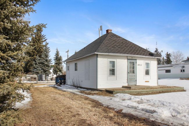 4513 49 Avenue, Home with 1 bedrooms, 1 bathrooms and 3 parking in Castor AB | Image 2