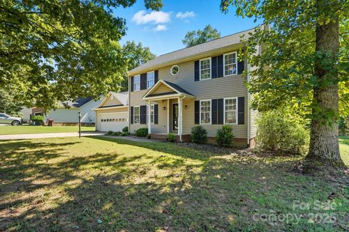 125 Stonehaven Ct, Salisbury, NC, 28146-3235 | Card Image