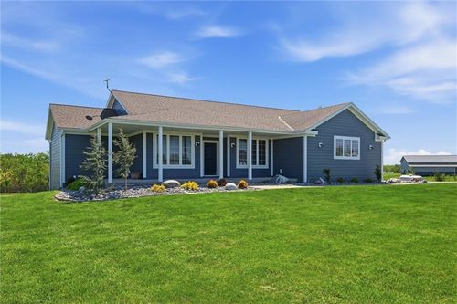 17368 254th St, Tonganoxie, KS, 66086-3231 | Card Image