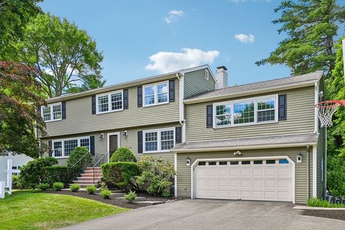 6 Briarwood Dr, Danvers, MA, 01923-1402 | Card Image